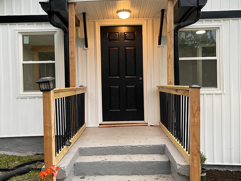 609 Ledford St — Photo 2