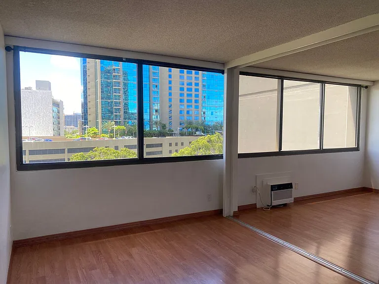 55 S Kukui St #D904 — Photo 4