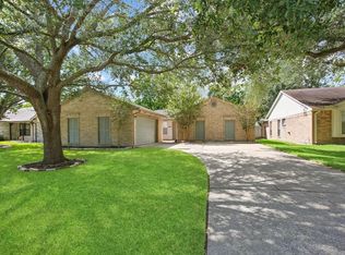 2306 Tall Ships Dr, Friendswood, TX 77546