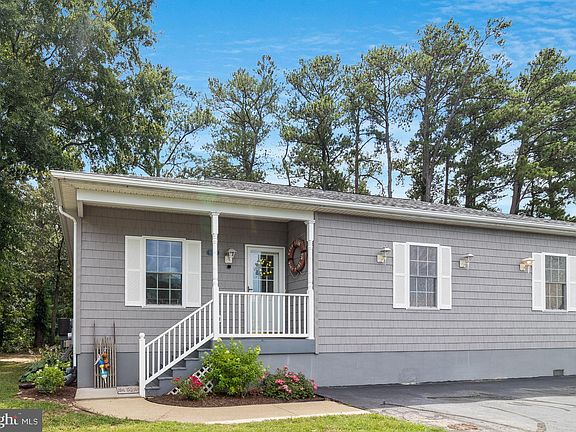 2nd image of 17288 Crab Pot Ln