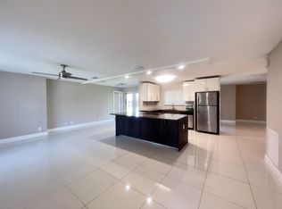 210 Oregon Ln, Boca Raton, FL 33487