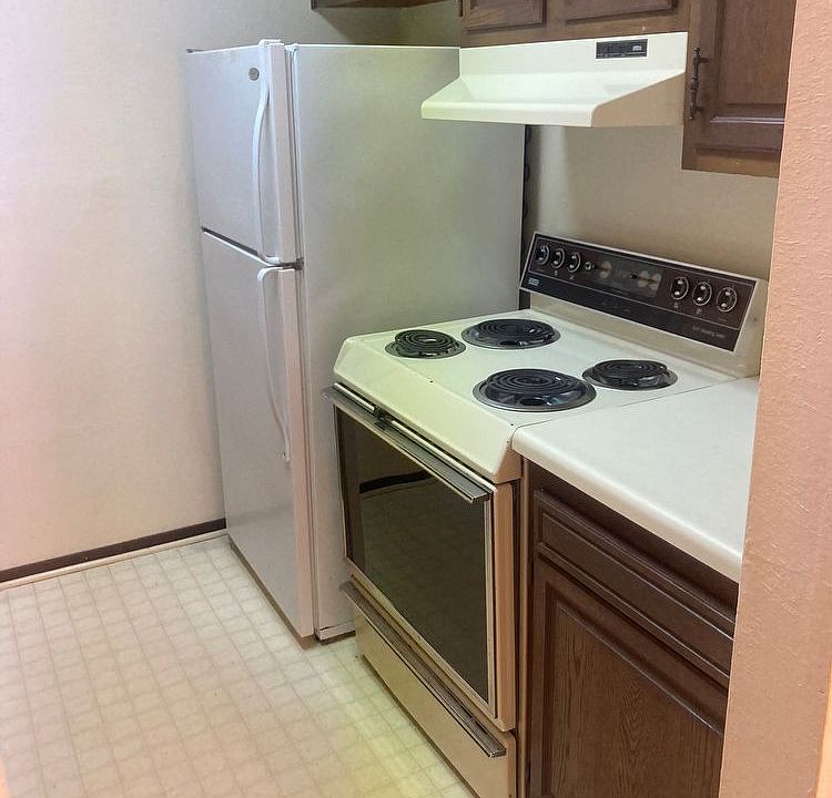 6824 Camden Ln Groves TX Zillow