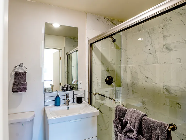 350 27th St. - Bathroom #1