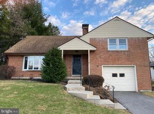 345 S Sterley St, Reading, PA 19607