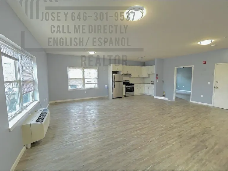 146 Hamilton Ave #200 — Photo 1