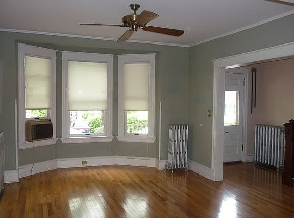 5th image of 16 N Dutcher St