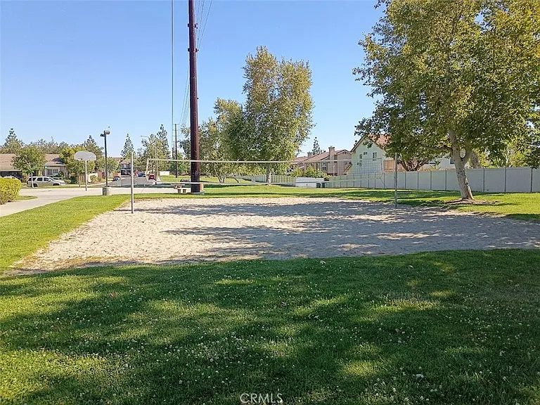 7631 Perth Ln — Photo 32