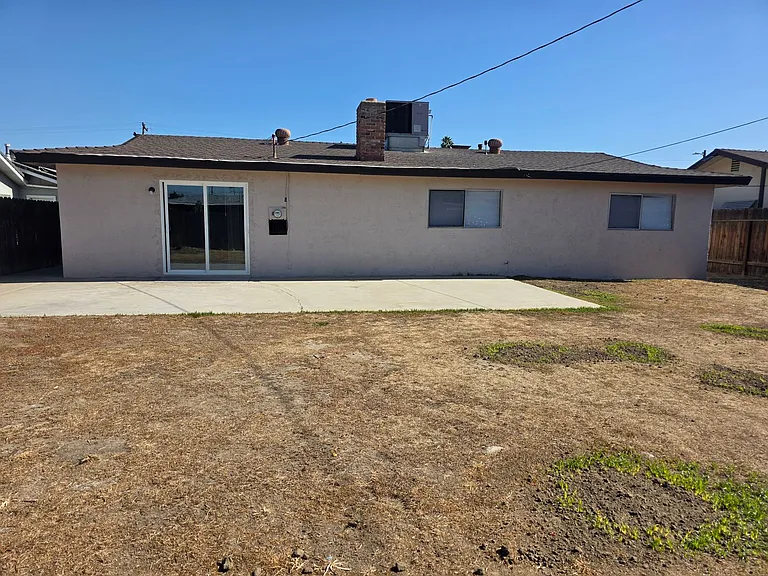 2805 Cambria Ave — Photo 17