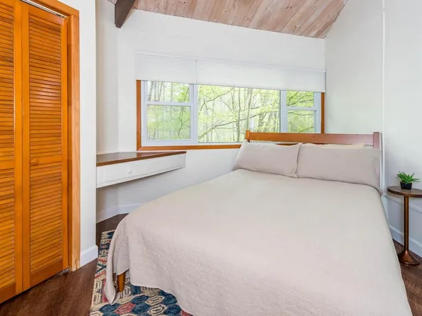 33 Fairfield Dr, Candler, NC 28715