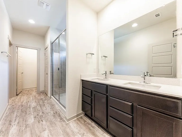 8304 Mimi Ln — Photo 18