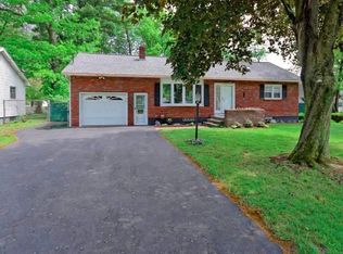 37 Memory Ln, Schenectady, NY 12306