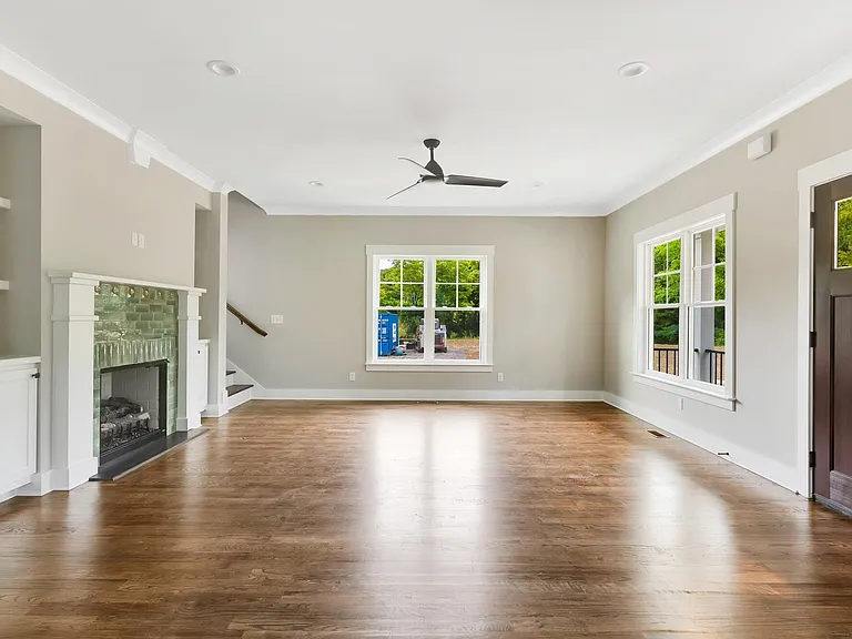 1323 Thomas Ave — Photo 11