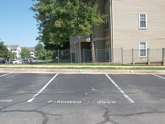 4th image of 1060 Gardenview Loop APT 203