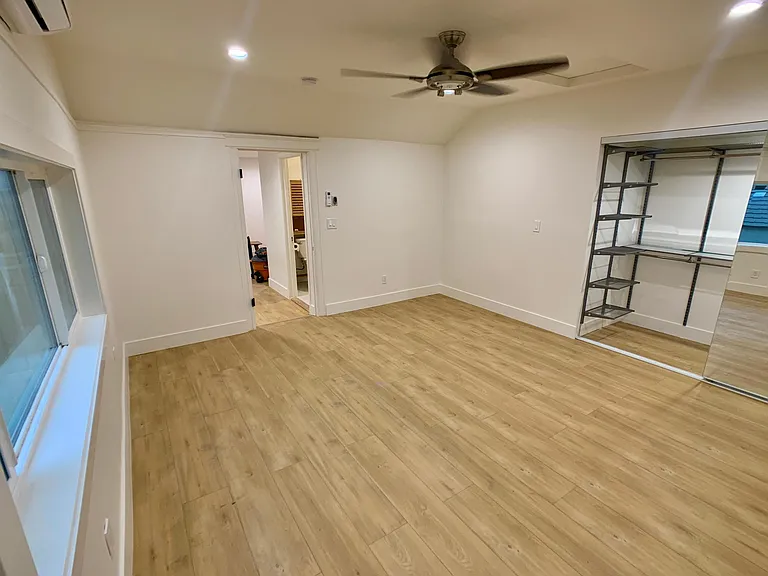 214 1/4 N Avenue 52 — Photo 19