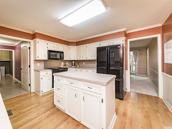 5th image of 14304 Cecil Dr