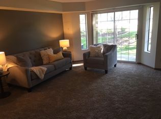 2152 Sycamore Trl, Woodbury, MN 55125