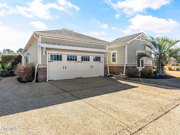 2nd image of 8282 Cabana Ct NE