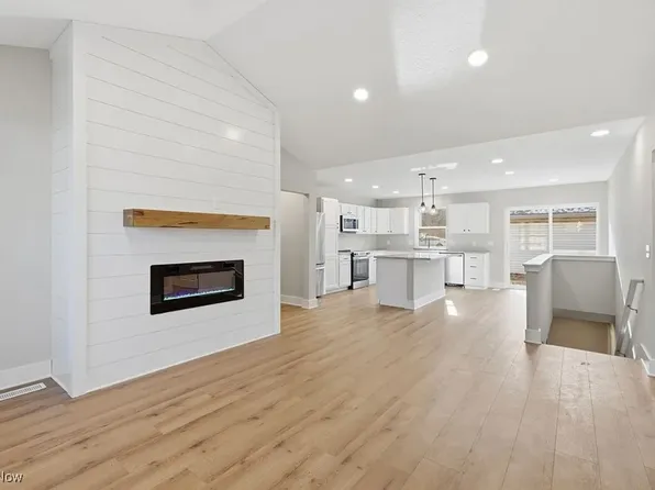 359 Sieber Ave, Akron, OH 44312