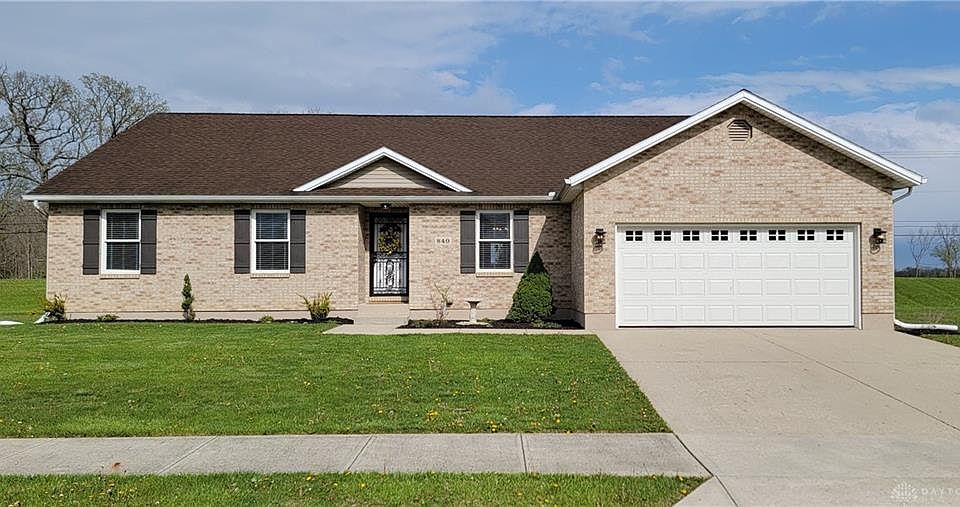 1st image of 840 Broad Oak Dr