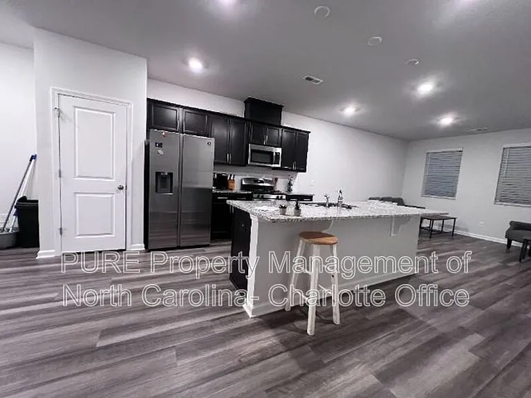 4945 Southern Magnolia Dr — Photo 9
