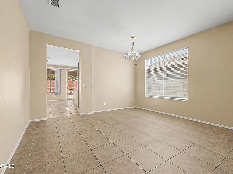 6622 W Golden Ln — Photo 10