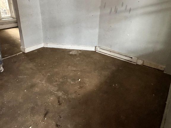 5th image of 1923 Berkshire St