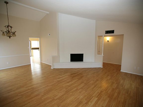 2nd image of 1332 Milford Dr