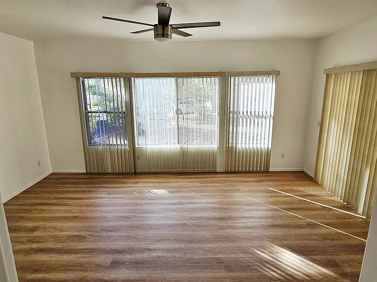 1725 W Tumbleweed Ln — Photo 7