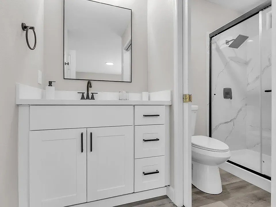 3 bed, 1368 sqft, $2,925 — Photo 4