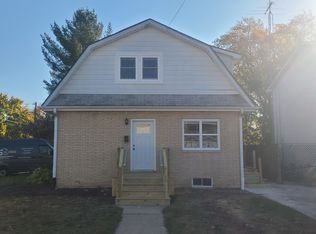 305 W Van Buren St #1, Marengo, IL 60152