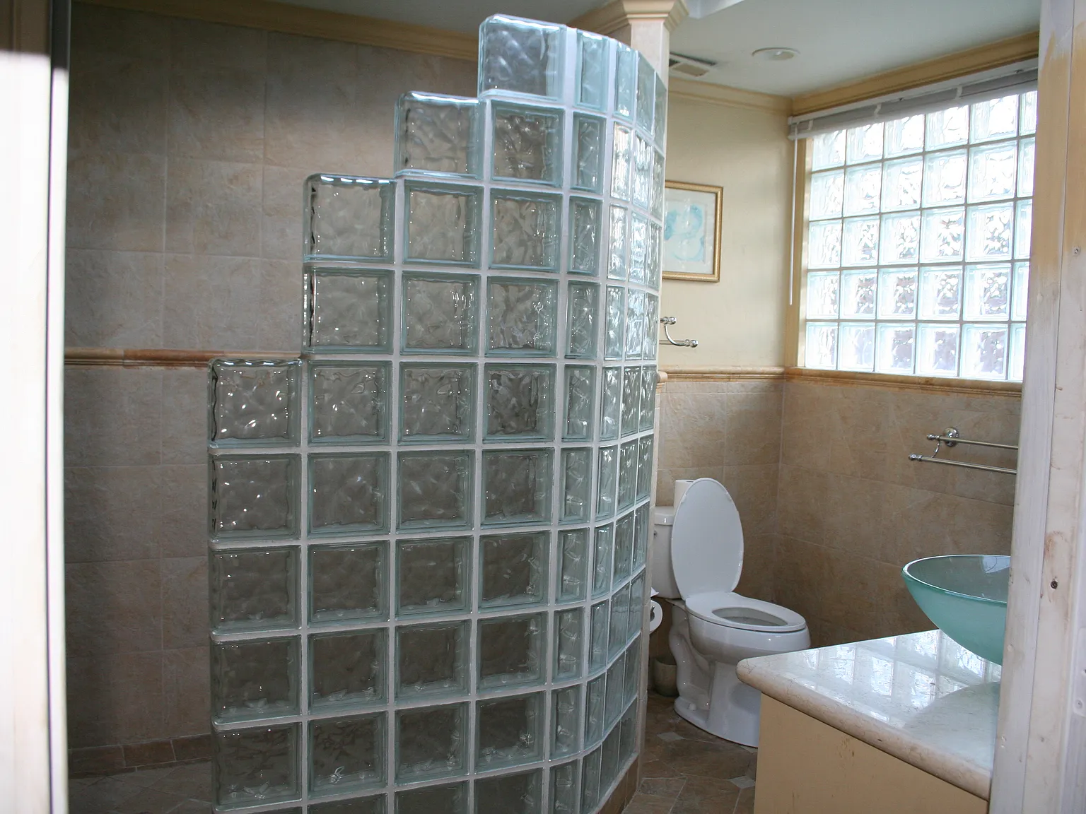 3 bed, 1400 sqft, $5,500 — Photo 3