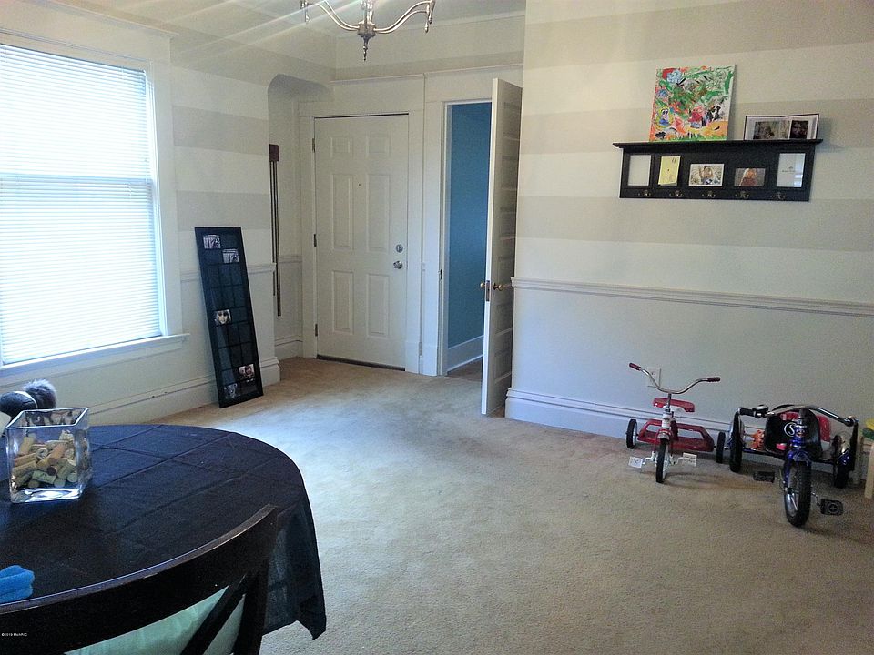 837 4th St NW Grand Rapids MI Zillow