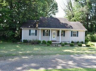 1121 E Poplar Ave, Selmer, TN 38375