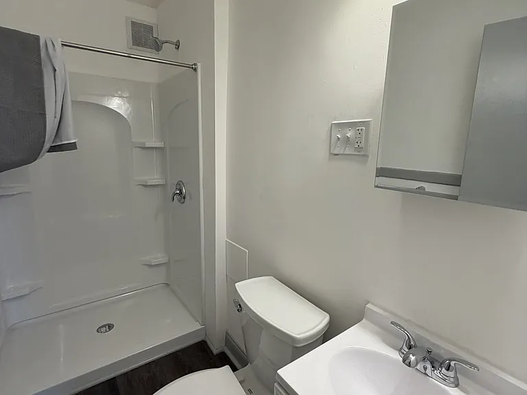13375 Madison Ave #4 — Photo 8