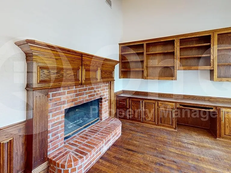 1306 Granger Dr — Photo 7
