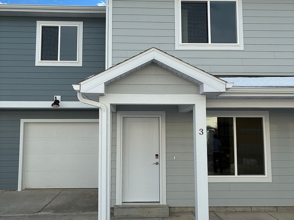 1st image of 1127 Little River Ct #3