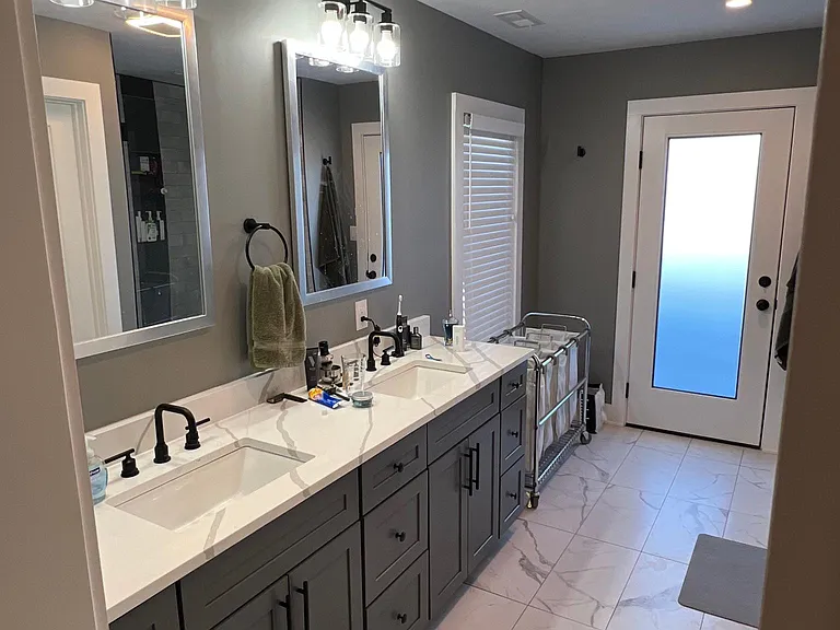 2036 N College Ave — Photo 14