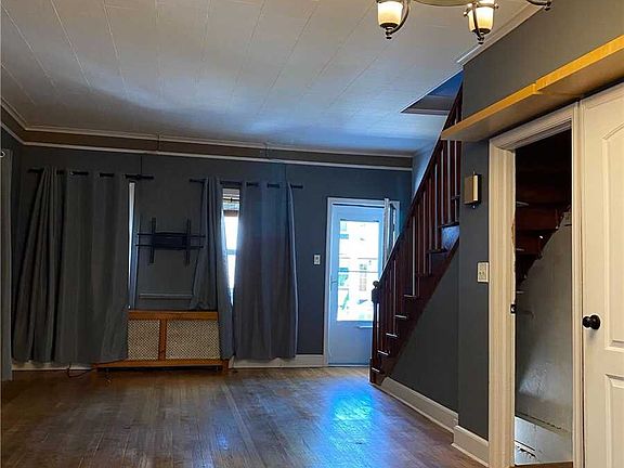 4th image of 12 Chestnut St #12