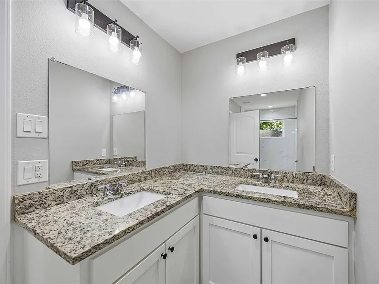3425 Mount Pleasant St #B — Photo 21