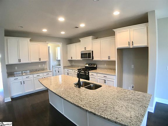 3rd image of 606 Torridon Dr Lot 60