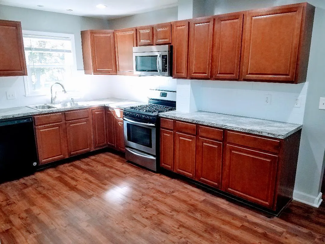 214 N White Dr — Photo 3
