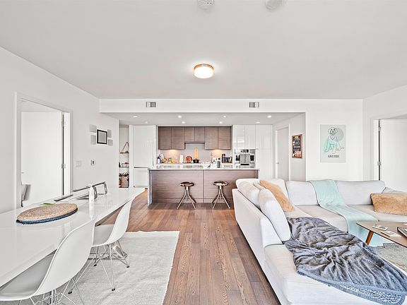 2nd image of 1678 Pullman Porter St #904