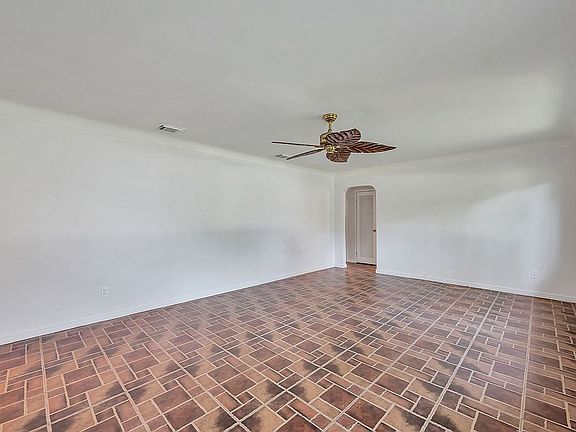 2nd image of 4624 41st Ave N