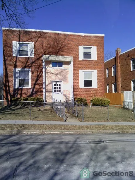 2808 Hartford St SE APT 2 photo 1