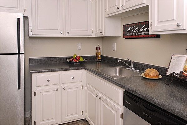 2nd image of 39 Craighill Rd APT G