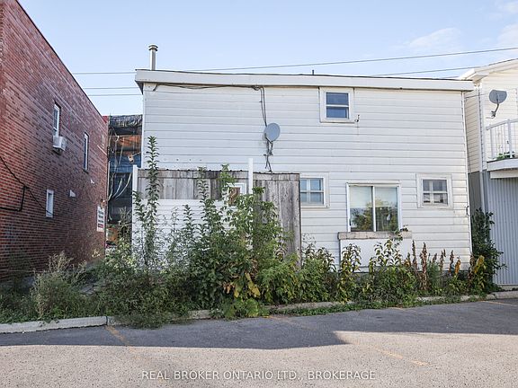 4th image of 407 Montreal Rd