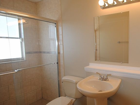 5th image of 7857 Gillingham Ct
