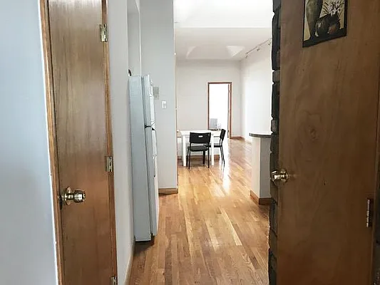 Rented by Ulas Real Estates Inc | media 30