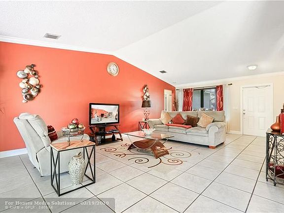 4th image of 9323 NW 53rd St