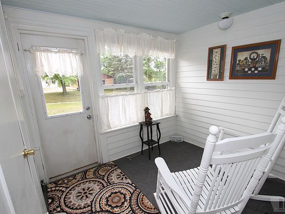 2nd image of 406 E Main Ave